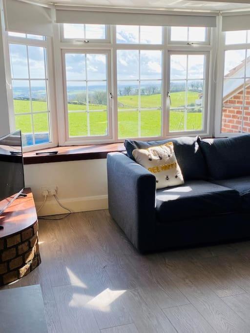Valley Lodge 3 Bedroom Retreat In Craigantlet Hills Belfast Ngoại thất bức ảnh